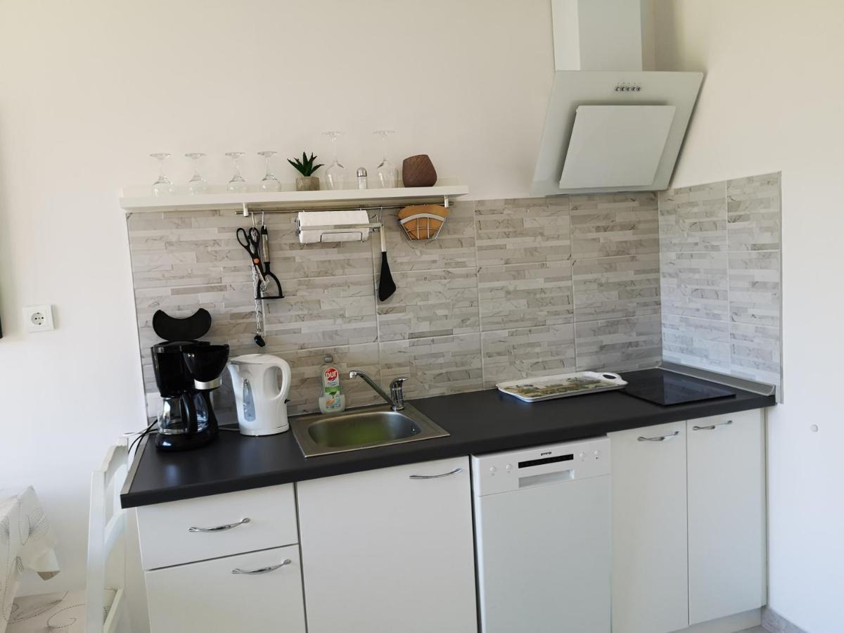 Chillout Apartments With Pool Patricia Fazana Ngoại thất bức ảnh