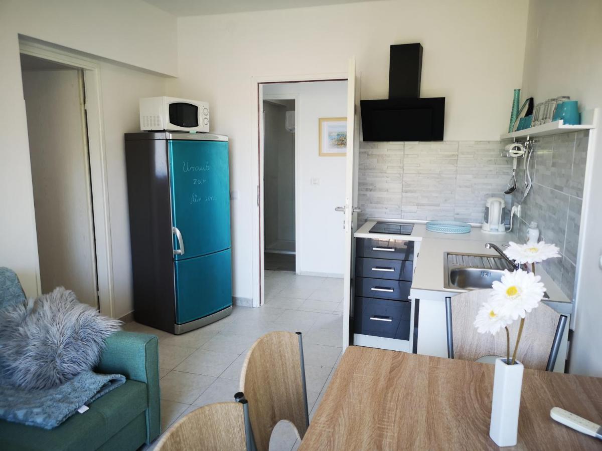 Chillout Apartments With Pool Patricia Fazana Ngoại thất bức ảnh