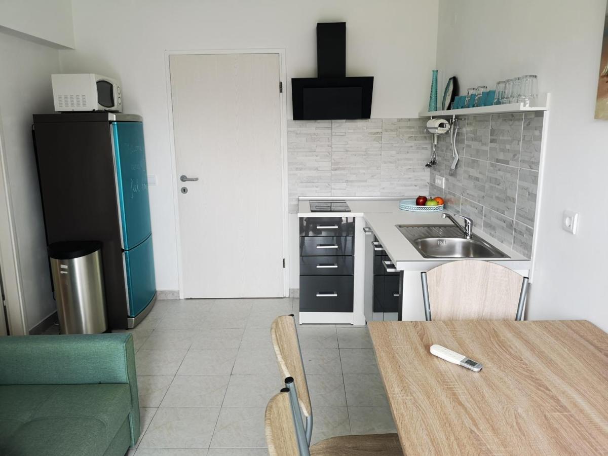 Chillout Apartments With Pool Patricia Fazana Ngoại thất bức ảnh