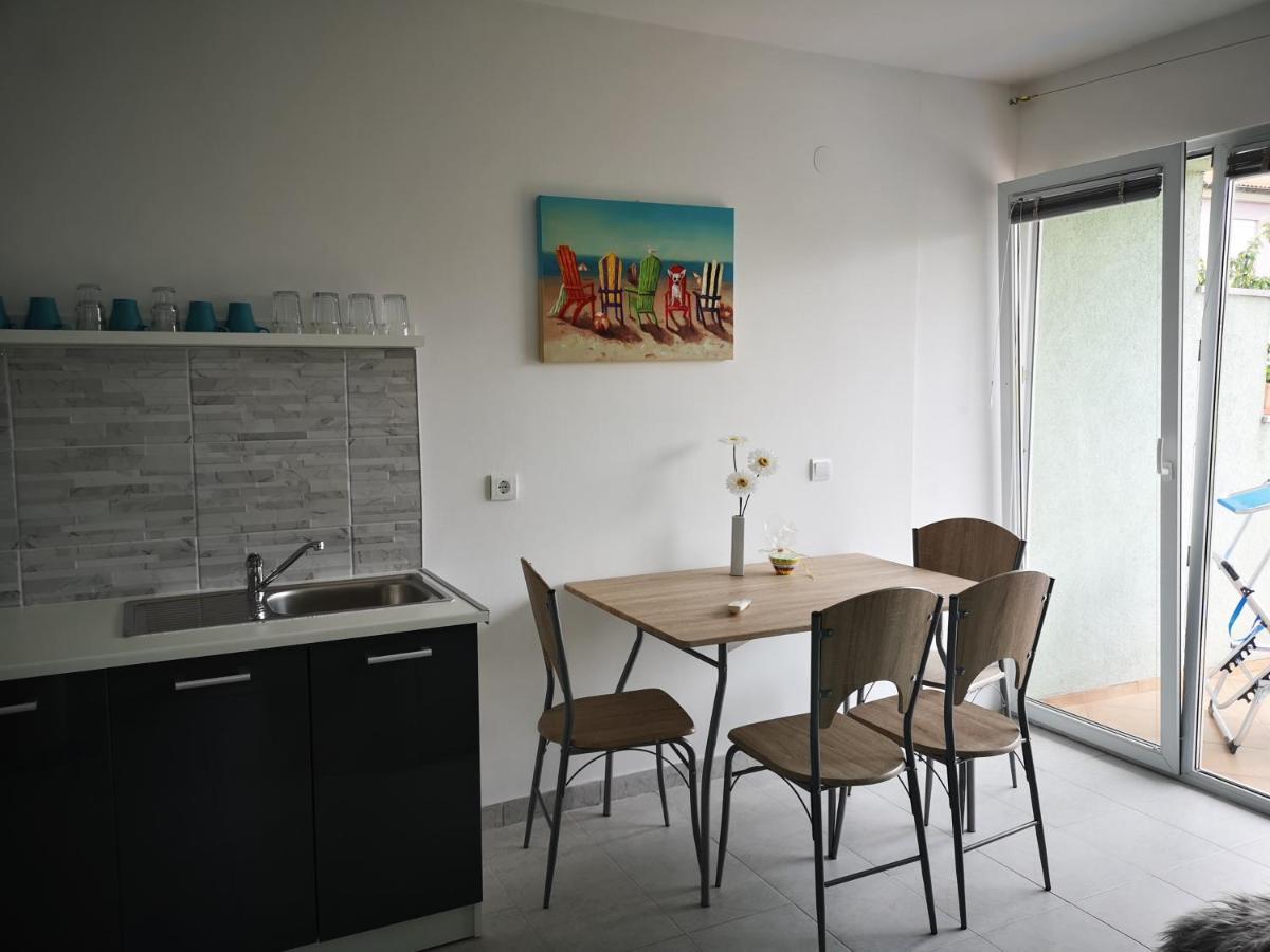 Chillout Apartments With Pool Patricia Fazana Ngoại thất bức ảnh
