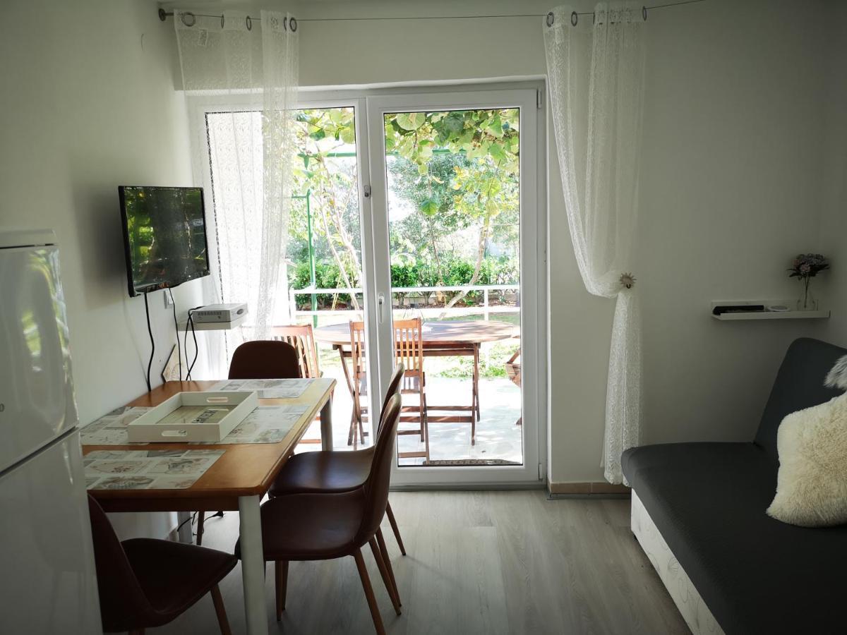 Chillout Apartments With Pool Patricia Fazana Ngoại thất bức ảnh