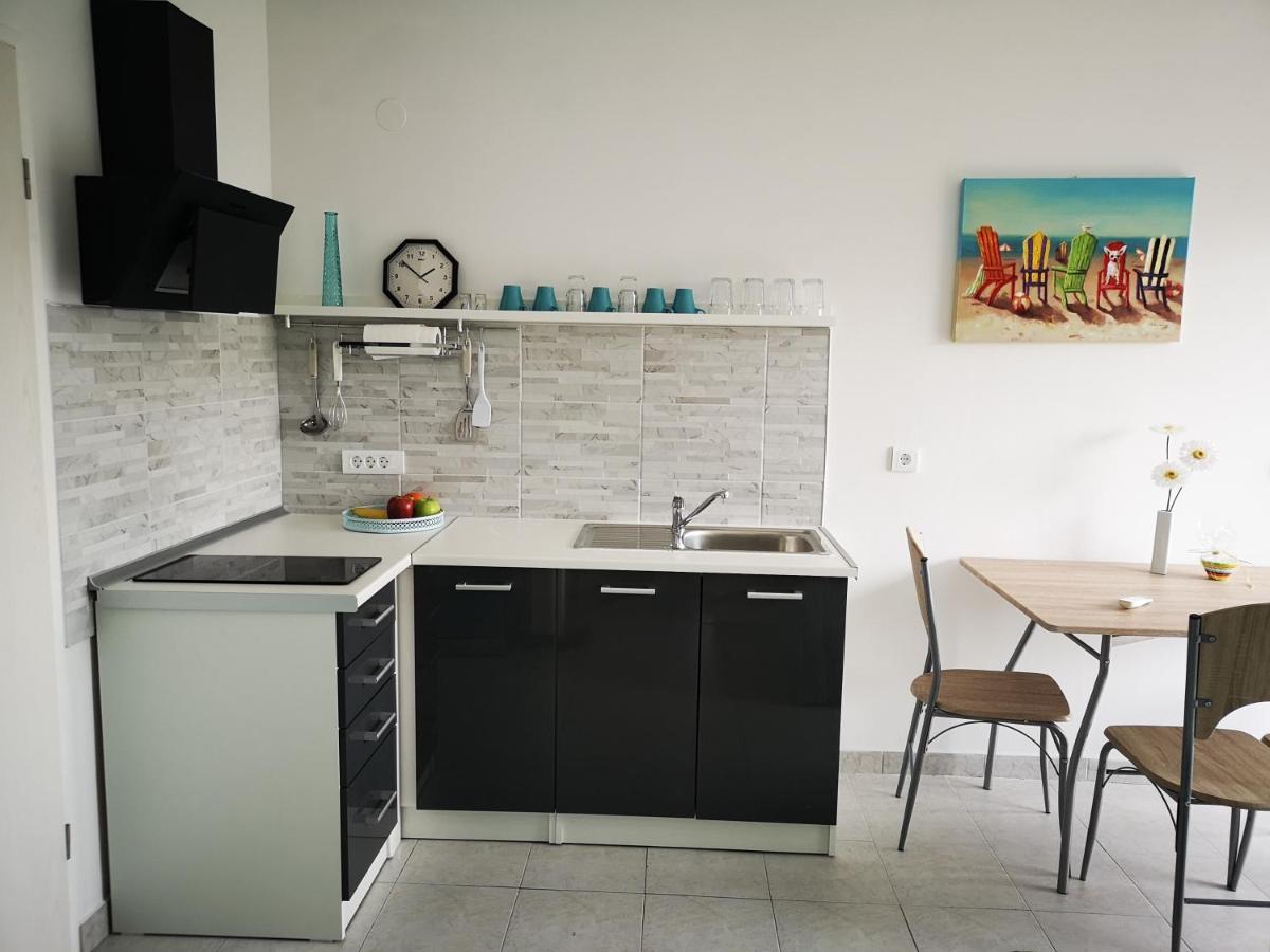 Chillout Apartments With Pool Patricia Fazana Ngoại thất bức ảnh