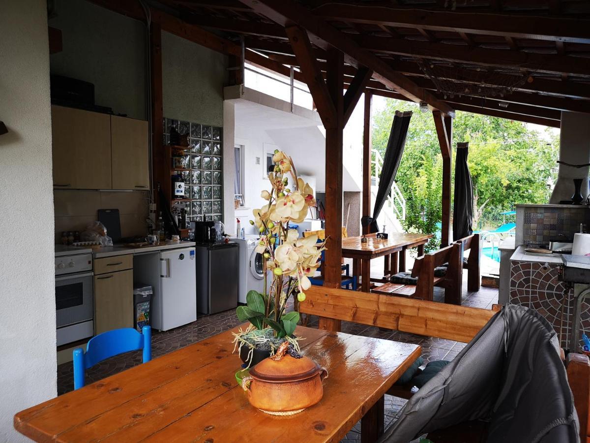 Chillout Apartments With Pool Patricia Fazana Ngoại thất bức ảnh