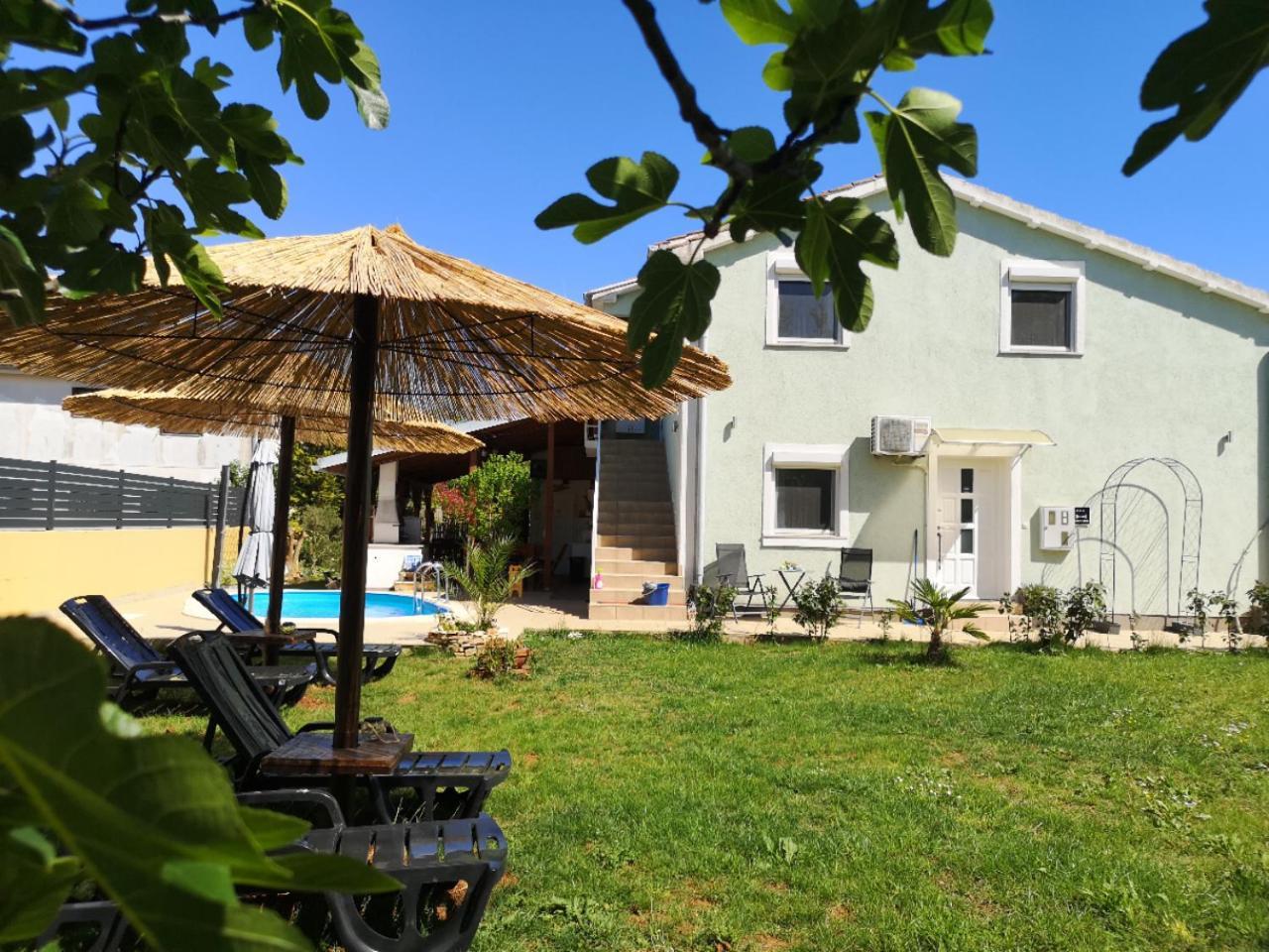 Chillout Apartments With Pool Patricia Fazana Ngoại thất bức ảnh